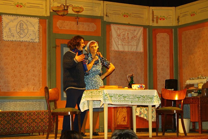 Trampoty z laskou (69).JPG